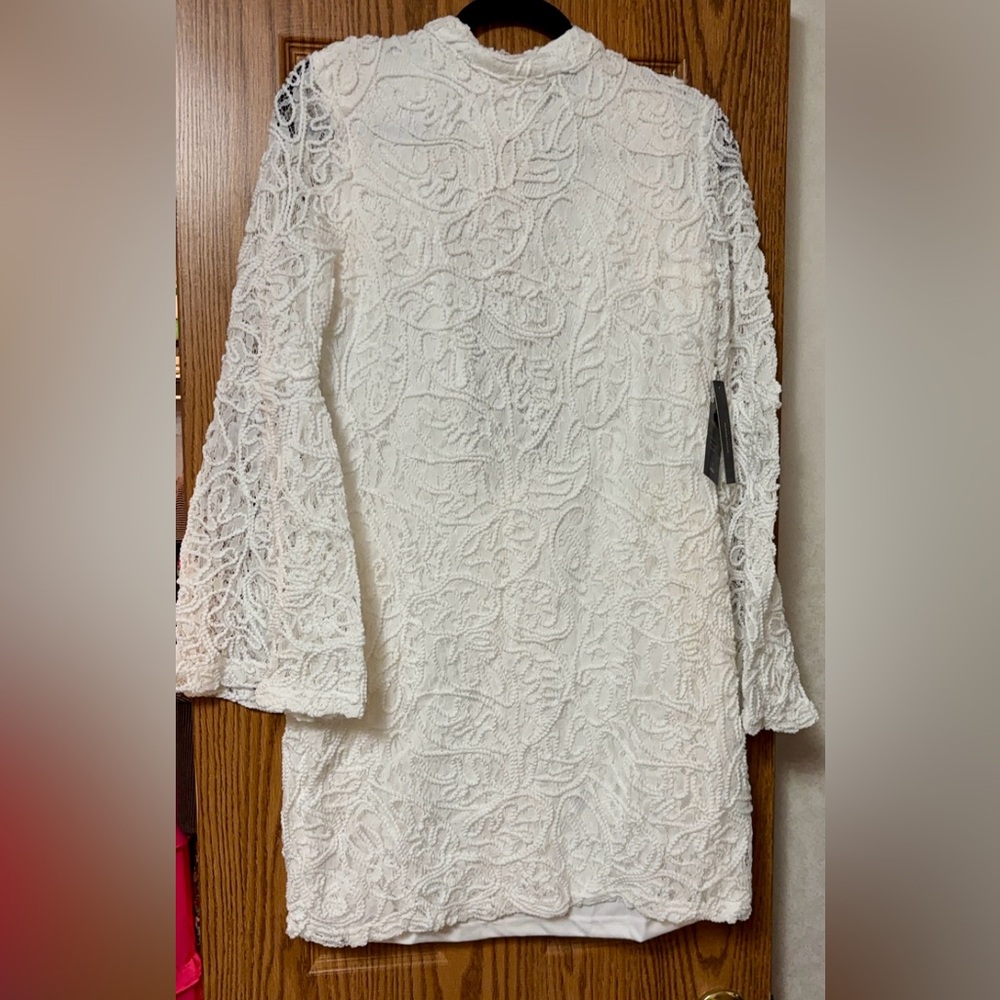 "Lulus" white knee length dress, xl